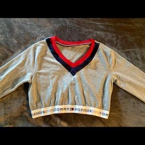Tommy Hilfiger crop sweater